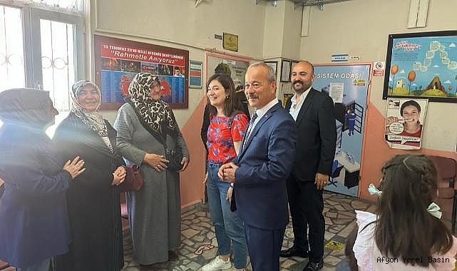 Milletvekili Taytak ailesi birlikte oyunu kullandı