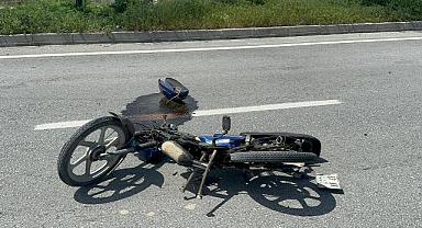 Minibüsün çarptığı motosiklet sürücüsü hayatını kaybetti
