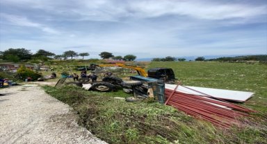 Muğla'da devrilen traktörün altında kalan sürücü öldü