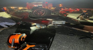 Muğla'da kamyona çarpan otomobilin sürücüsü hayatını kaybetti