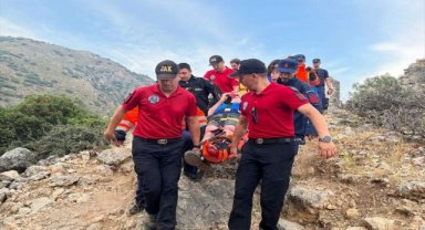 Muğla'da yürüyüşte yaralanan ABD'li turist hastaneye kaldırıldı