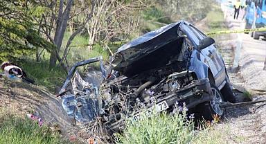 Otomobilin devrildiği kazada 1 kişi öldü, 3 kişi yaralandı