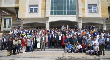 Uşak milletvekili seçilen İsmail Güneş ve Fahrettin Tuğrul, mazbatalarını aldı