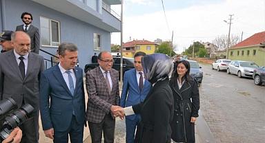 VALİ DOÇ. DR. KÜBRA GÜRAN YİĞİTBAŞINDAN SANDIKLI ZİYARETİ