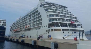 Yolcu gemisi "Seven Seas Voyager" ile Bodrum'a 588 turist geldi