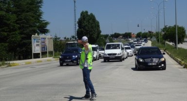 Afyonkarahisar - Antalya kara yolunda bayram trafiği yoğunluğu
