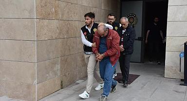 Afyonkarahisar ve 2 ilde kendisini polis olarak tanıtıp dolandırıcılık yapan 5 şüpheli tutuklandı