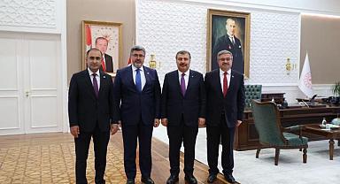 AK Parti milletvekilleri; Sağlık ve Aile ve Sosyal Hizmetler Bakanını ziyaret edip yatırımları konuştu