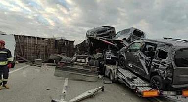 ARAÇLAR YOLA SAVRULDU, TRAFİK DURDU.!