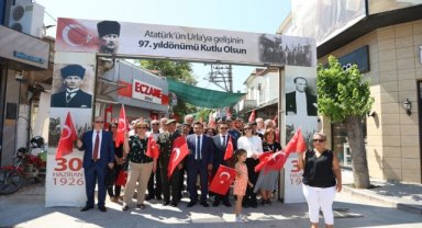 Atatürk'ün Urla'ya gelişinin 97. yılı törenle kutlandı