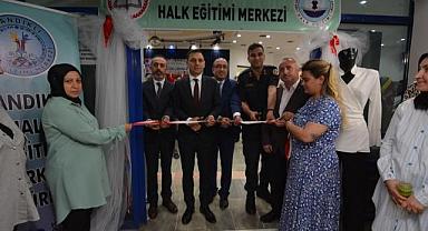 BAŞKAN DR. MUSTAFA ÇÖL HALK EĞİTİM MERKEZİ TARAFINDAN DÜZENLENEN SERGİYE KATILDI