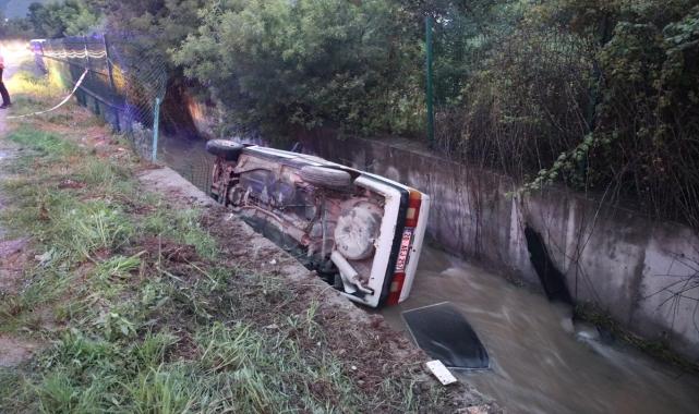 Denizli'de sulama kanalına devrilen otomobilin sürücüsü yaralandı