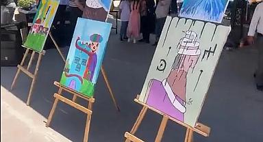 Dinar Cumhuriyet Meydanında Yıl Sonu Sergisi
