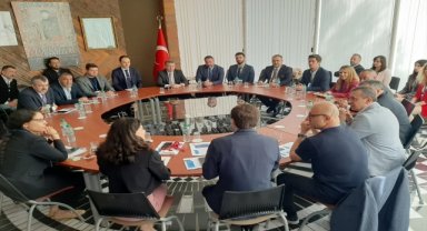 İzmirli medikal firmalar Paris ve Madrid pazarlarını inceledi