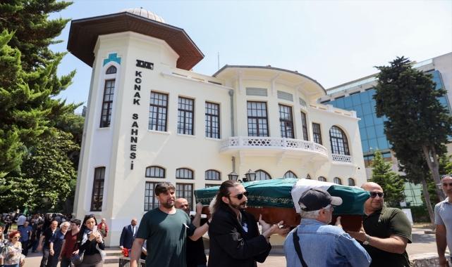 "Kanto kraliçesi" Nurhan Damcıoğlu, İzmir'de son yolculuğuna uğurlandı