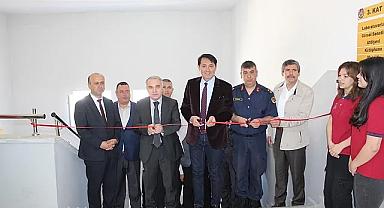 KAYMAKAM DURU AKRİLİK RESİM SERGİSİ ÇALIŞMALARINI İNCELEDİ