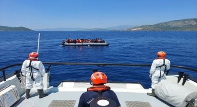 Kuşadası açıklarında 58 düzensiz göçmen kurtarıldı