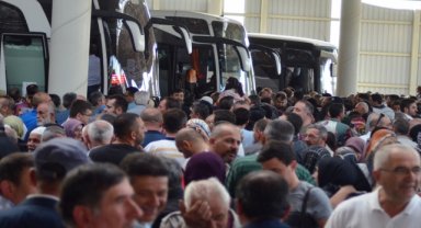 Kütahya'da hac kafilesi dualarla uğurlandı