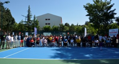 Manisa'da Tekerlekli Sandalye Tenis Akıncılar Türkiye Şampiyonası başladı
