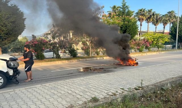 Muğla'da minibüsle çarpışan motosikletin sürücüsü yaralandı