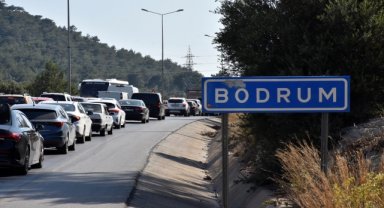 Muğla'nın turistik ilçelerinde bayram tatili yoğunluğu yaşanıyor