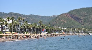Muğla sahillerinde bayram tatili hareketliliği yaşanıyor