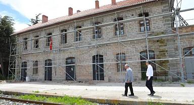 TARİHİ İZMİR İSTASYONU E-SPOR GENÇLİK MERKEZİ OLUYOR