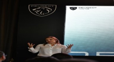 "Türkiye'de Yılın Otomobili" finalistlerinden Peugeot 408 otomotiv basınıyla buluştu
