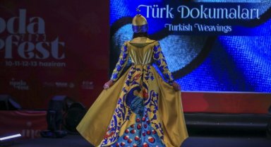 Uşak ModaFest, defile ve konserle sona erdi