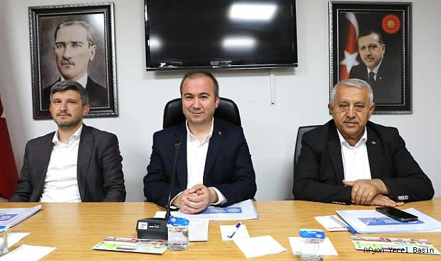 ZEYBEK BAŞKAN AK PARTİ İL YÖNETİM KURULU TOPLANTISINA KATILDI