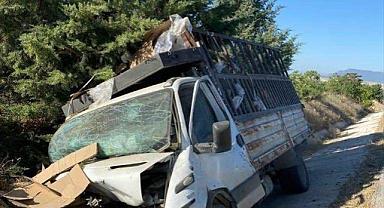Afyonkarahisar'da kamyonetin refüje çarpması sonucu bir kişi öldü