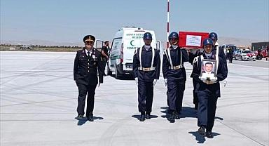 Afyonkarahisar'da kazada şehit olan Astsubay Mustafa Tatlı'nın cenazesi memleketine uğurlandı