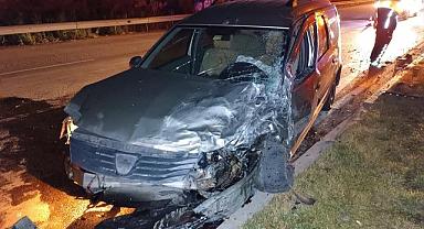 Afyonkarahisar'da otomobil ile hafif ticari araç çarpıştı, 4 kişi yaralandı