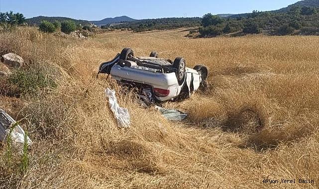 Afyonkarahisar'da tarlaya devrilen otomobildeki 1 kişi öldü, 5 kişi yaralandı