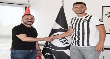 Altay, Ceyhun Gülselam'ın sözleşmesini uzattı