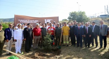 Antalya ve çevre illerde 15 Temmuz'da şehit kabirleri ziyaret edildi