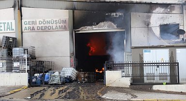 Denizli'de geri dönüşüm depolama tesisinde çıkan yangın kontrol altına alındı