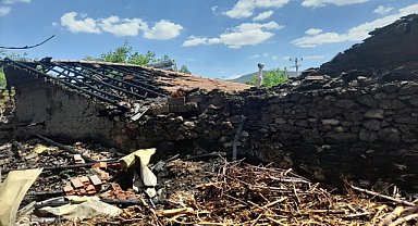 Dinar'da bir evde çıkan yangın söndürüldü