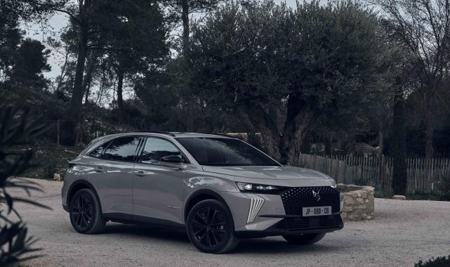 DS 7, "ESPRIT DE VOYAGE" koleksiyonuyla Türkiye'de satışta