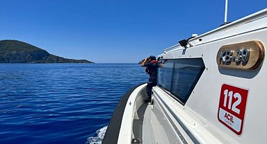 Fethiye'de kaybolan kişiye açık denizde sığındığı teknede ulaşıldı