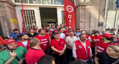 İzmir Büyükşehir Belediyesi işçilerinden iş bırakma eylemi