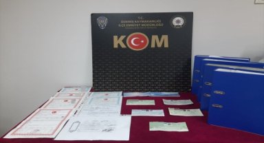 İzmir'de tefecilik operasyonunda 2 kişi gözaltına alındı