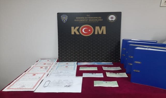 İzmir'de tefecilik operasyonunda 2 kişi gözaltına alındı