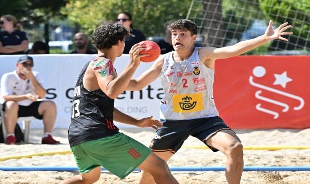 İzmir'deki 17 Yaş Altı Avrupa Plaj Hentbolu Şampiyonaları tamamlandı