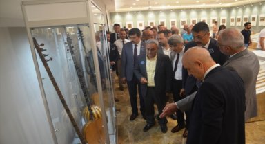 Kütahya'da ressam Ahmet Yakupoğlu'nun eserlerinin sergilendiği müze açıldı