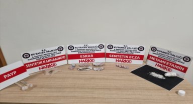 Kütahya'da uyuşturucu operasyonunda 3 şüpheli yakalandı