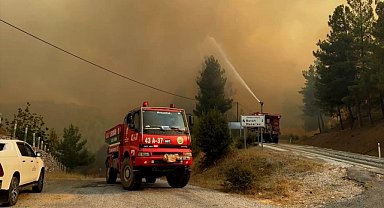 Kütahya'daki orman yangına müdahale ediliyor