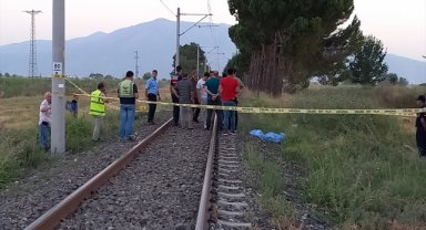 Manisa'da trenin çarptığı kadın öldü