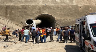 Manisa'da hızlı tren hattının tünel inşaatında gazdan etkilenen işçi öldü
