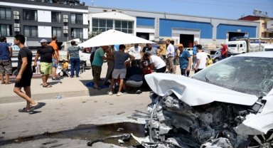 Muğla'da 4 otomobilin karıştığı kazada ölü sayısı 2'ye yükseldi